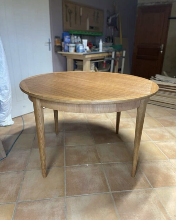 Table ronde scandinave années 60 – Image 2
